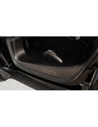 NOVITEC McLaren ARTURA Seuil de Porte Carbone